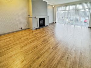 Lounge- click for photo gallery